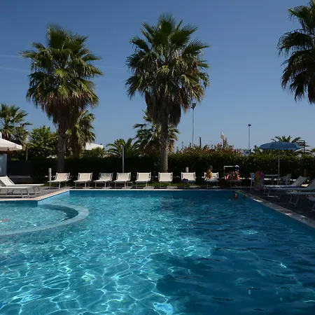 Kiara 4* ג'וליאנובה