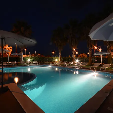 Kiara 4*